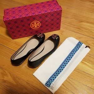 Tory Burch Black Claire Flats in size 6.5